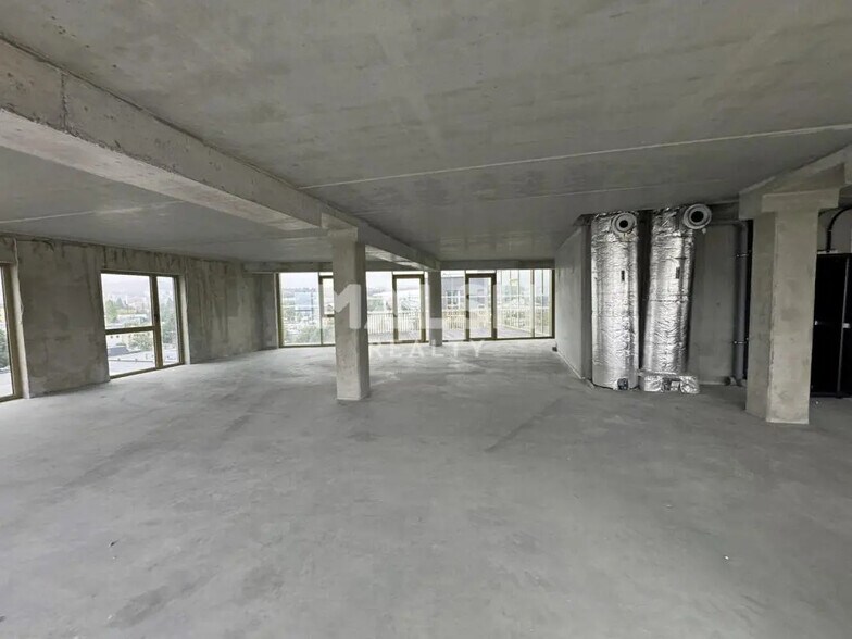 Bureau dans Saint-Étienne à louer - Photo du bâtiment - Image 3 de 3