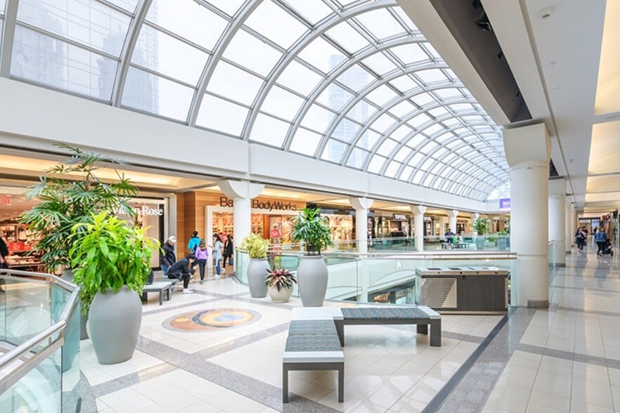 4700-4820 Kingsway, Burnaby, BC for lease - Interior Photo - Image 3 of 9