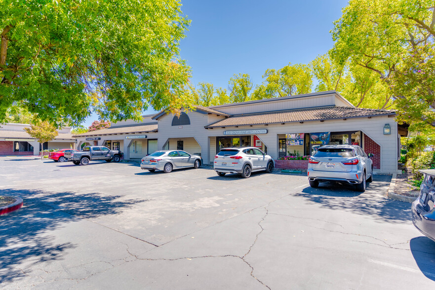 9665-9675 Elk Grove Florin Rd, Elk Grove, CA for sale - Building Photo - Image 1 of 1