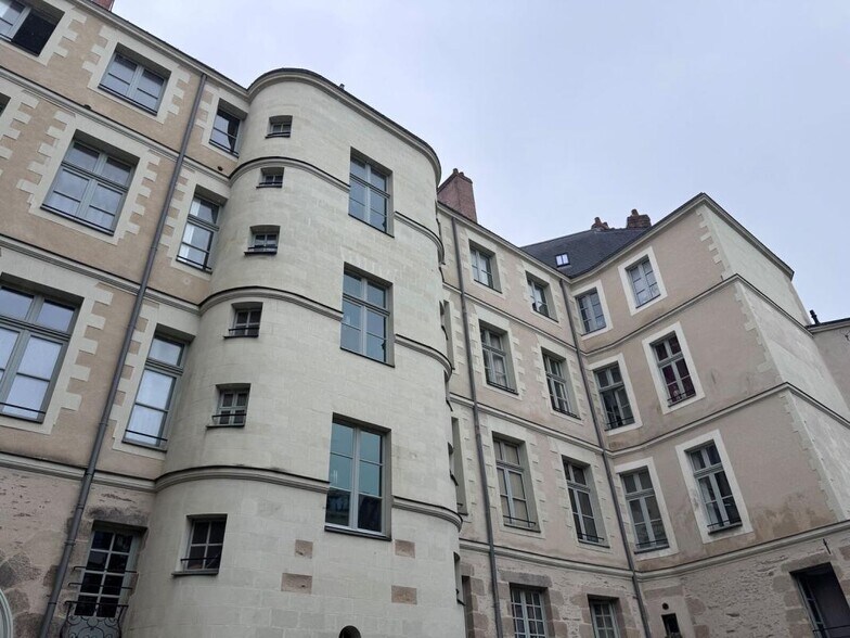 Bureau dans Nantes à vendre - Photo du bâtiment - Image 1 de 10