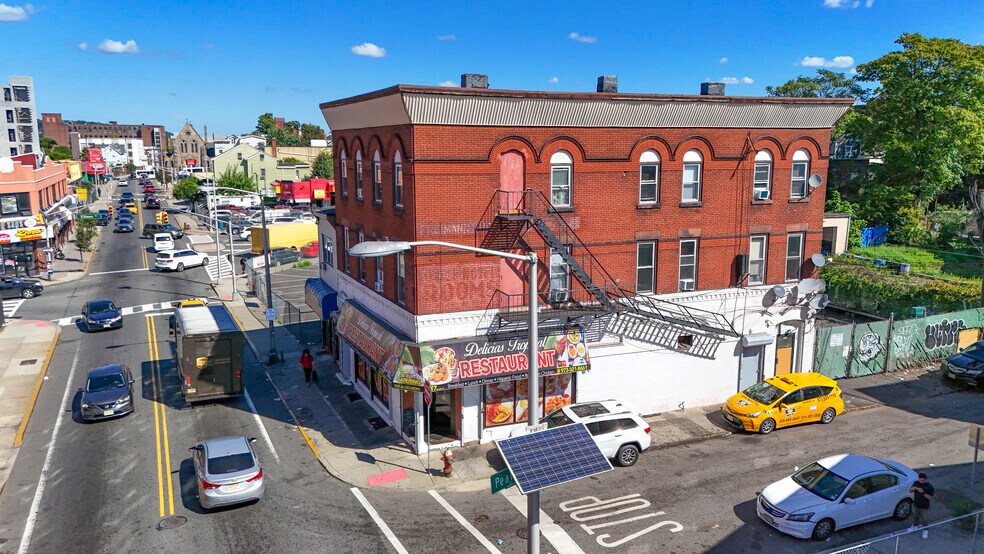217 Straight St, Paterson, NJ à vendre - Photo du bâtiment - Image 1 de 8