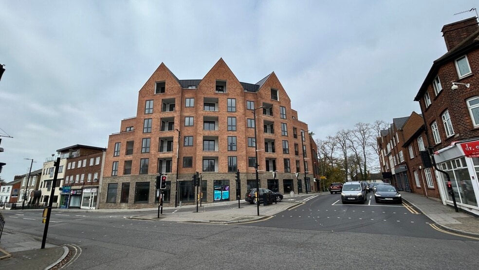 141-147 High St, Brentwood for lease - Building Photo - Image 1 of 6