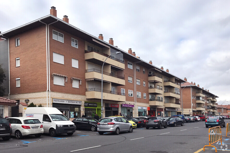 Calle Los Madroños, 6, Collado Villalba, Madrid à louer - Photo principale - Image 1 de 2