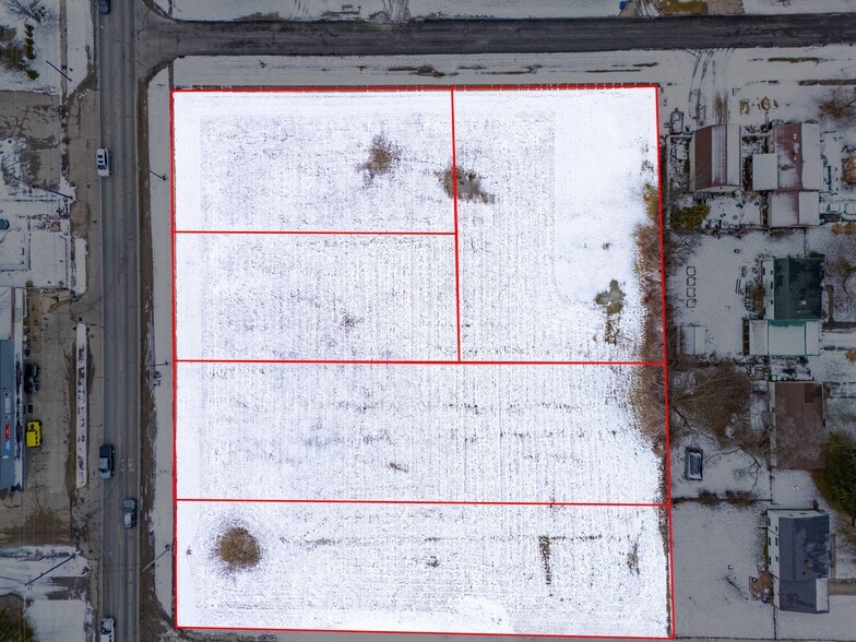 Land For Sale portefeuille de 5 propriétés à vendre sur LoopNet.ca - Photo principale - Image 1 de 14