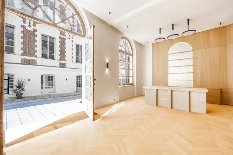 Office in Paris for sale - Interior Photo - Image 2 of 22