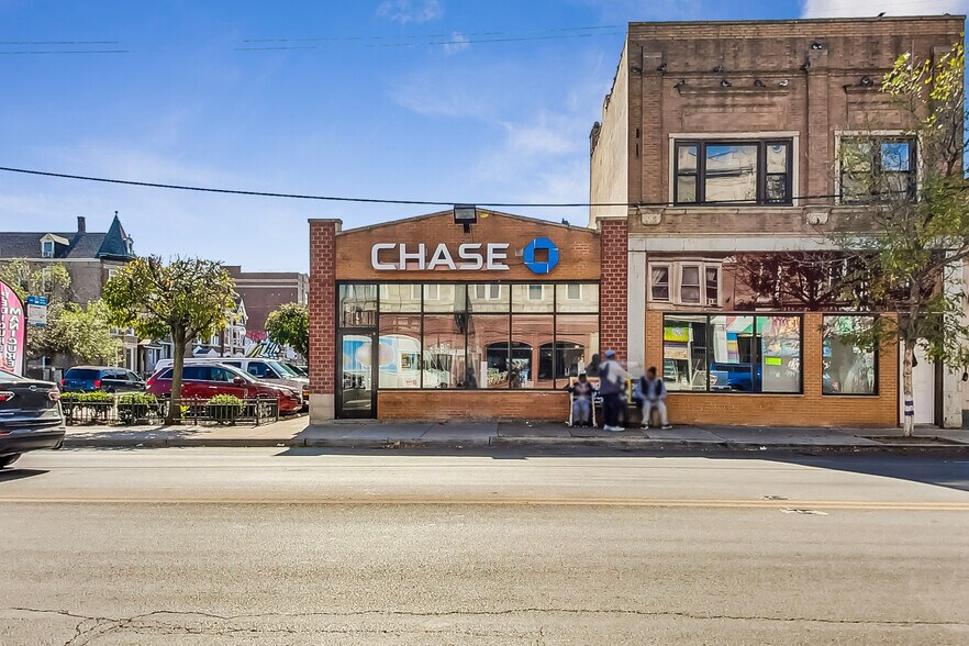 3101 W Cermak Rd, Chicago, IL à louer - Photo du bâtiment - Image 2 de 9