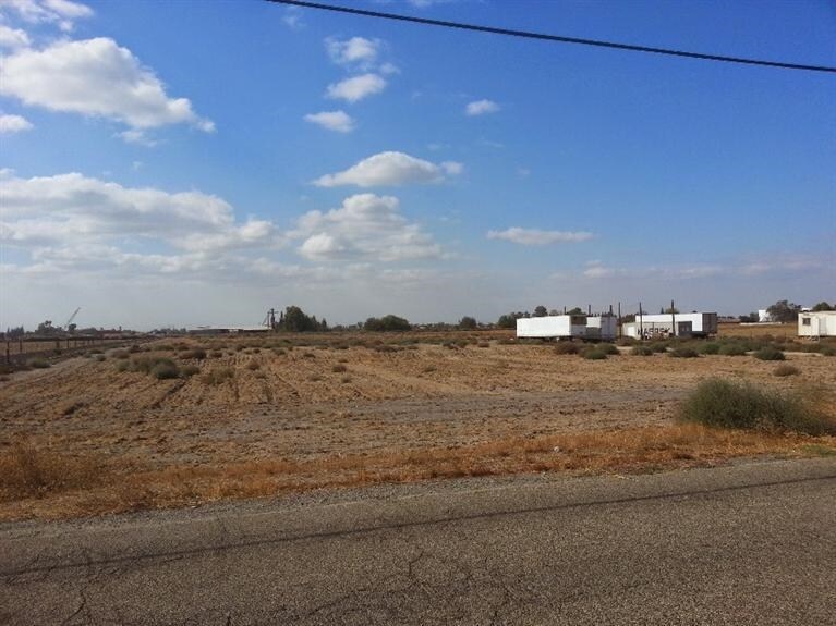 4637 S Maple Ave, Fresno, CA for sale Primary Photo- Image 1 of 11