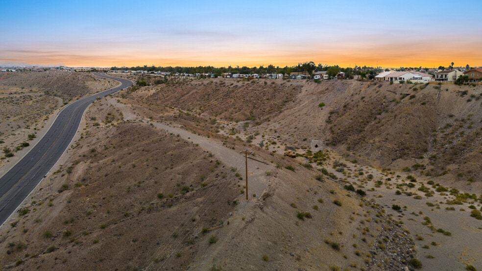1490 Silver Creek Road, Bullhead City, AZ for sale - Primary Photo - Image 1 of 20
