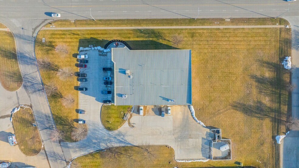 1255 N Winchester St, Olathe, KS à vendre - Photo du bâtiment - Image 2 de 11