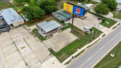 1002 College St, Bastrop, TX for lease Building Photo- Image 2 of 5