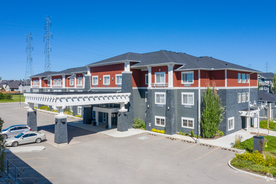 200 Marina Dr, Chestermere, AB à vendre - Photo du bâtiment - Image 1 de 1