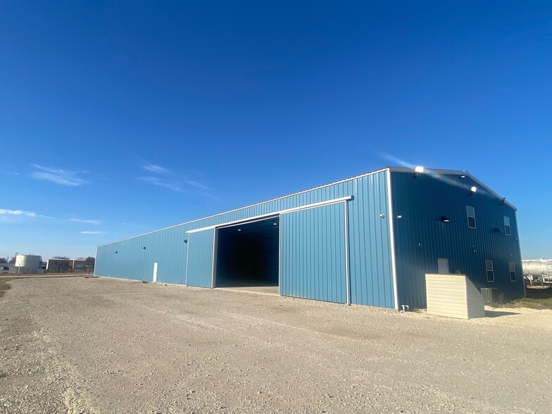 14100 N Highway 171, Cresson, TX for lease - Building Photo - Image 1 of 21