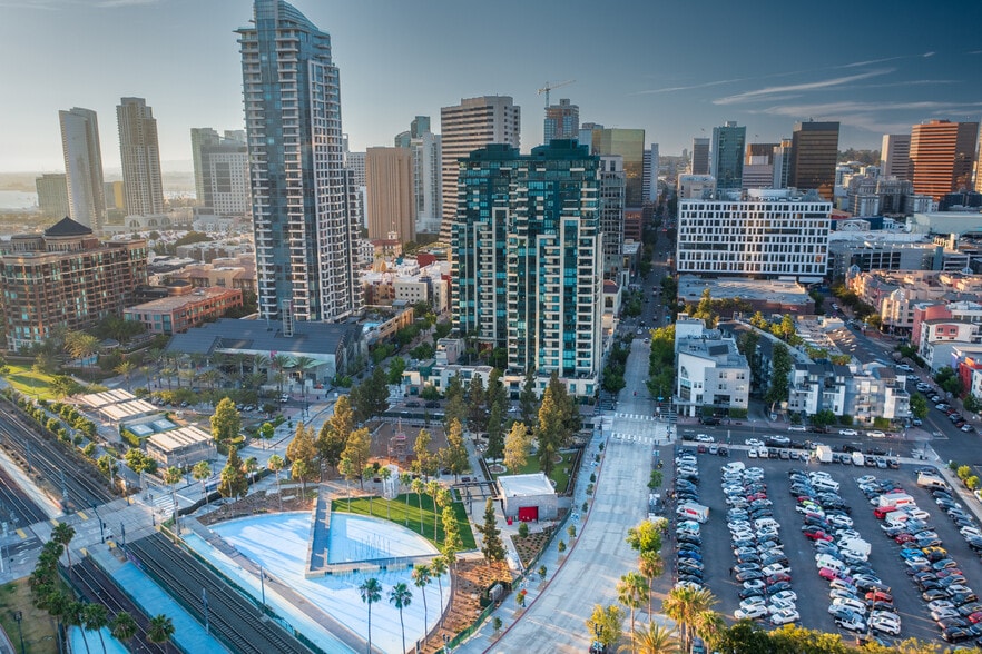 101 Island, San Diego, CA for lease - Building Photo - Image 3 of 3