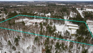 Plus de détails pour 890 Island Lake Rd NW, Kalkaska, MI - Industriel à vendre