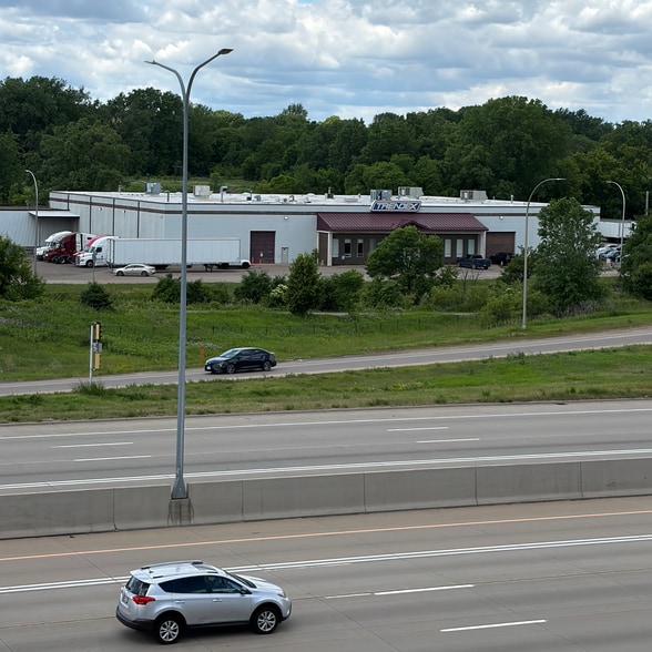 240 Maryland Ave E, Saint Paul, MN for lease - Building Photo - Image 2 of 5
