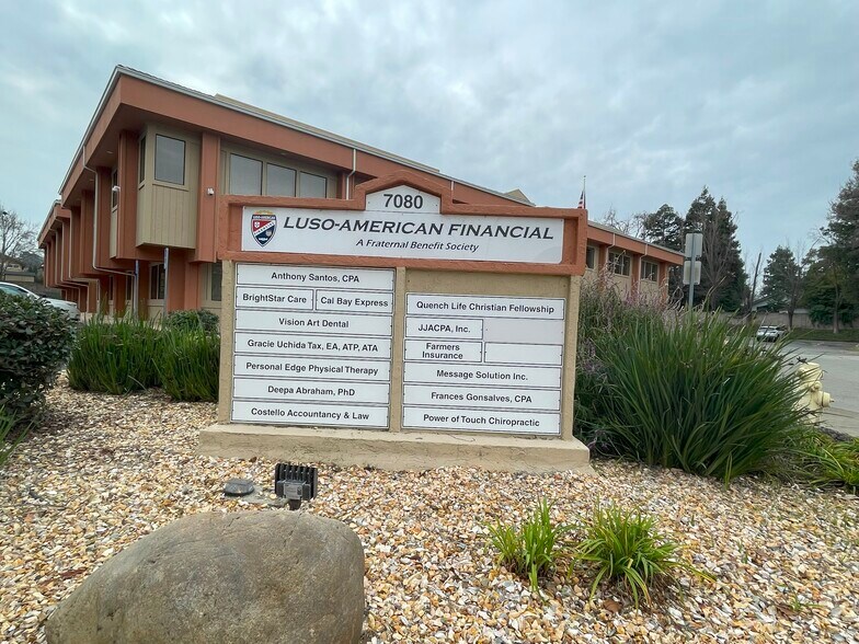 7080 Donlon Way, Dublin, CA à louer - Photo du bâtiment - Image 3 de 3