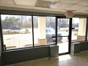 6713 Broadway, Pearland, TX for lease Interior Photo- Image 2 of 5