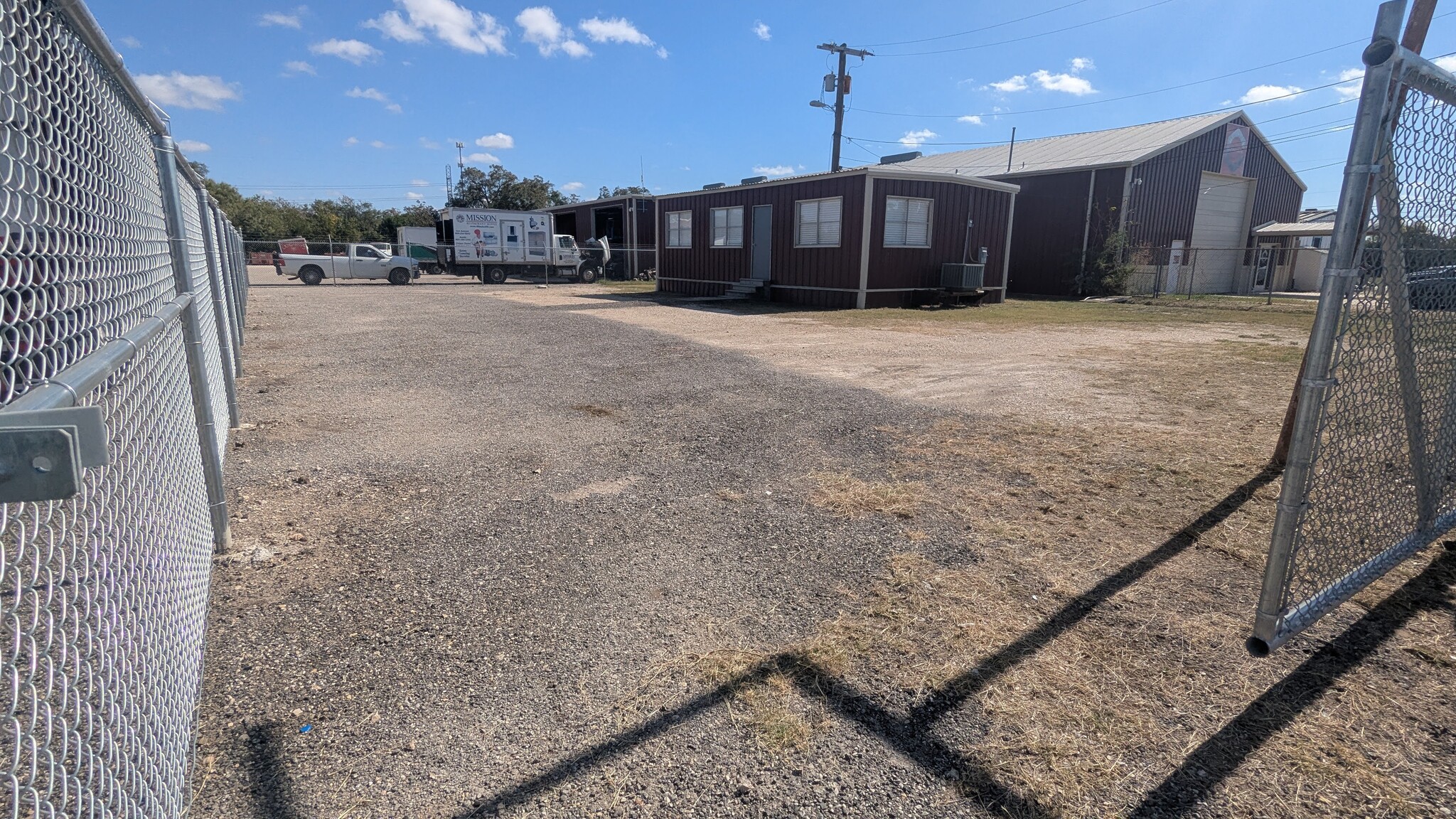 2940 S WW White Rd, San Antonio, TX for lease Building Photo- Image 1 of 11