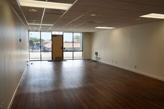 120-124 Lomas Santa Fe Dr, Solana Beach, CA for lease Interior Photo- Image 1 of 6