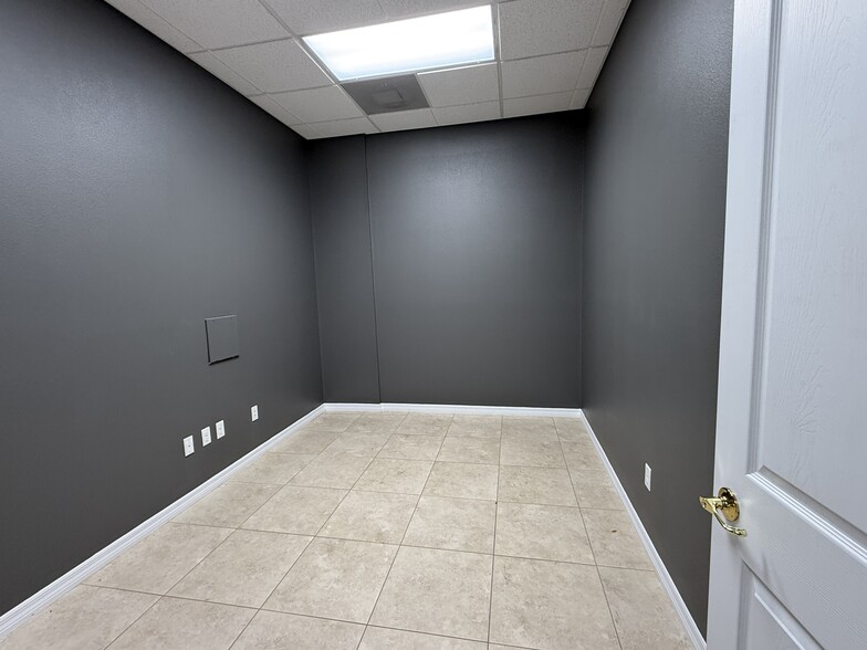 1293 N US Highway 1, Ormond Beach, FL for sale - Interior Photo - Image 3 of 7