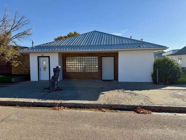 127 Main St, Chester, MT for sale - Building Photo - Image 2 of 20