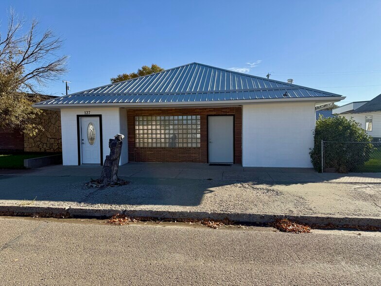 127 Main St, Chester, MT à vendre - Photo du bâtiment - Image 2 de 20