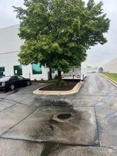 795-805 Dave Pate Dr, Roselle, IL for lease Building Photo- Image 2 of 5