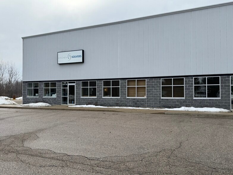 3303 William Richardson Dr, South Bend, IN à vendre - Photo du bâtiment - Image 2 de 22