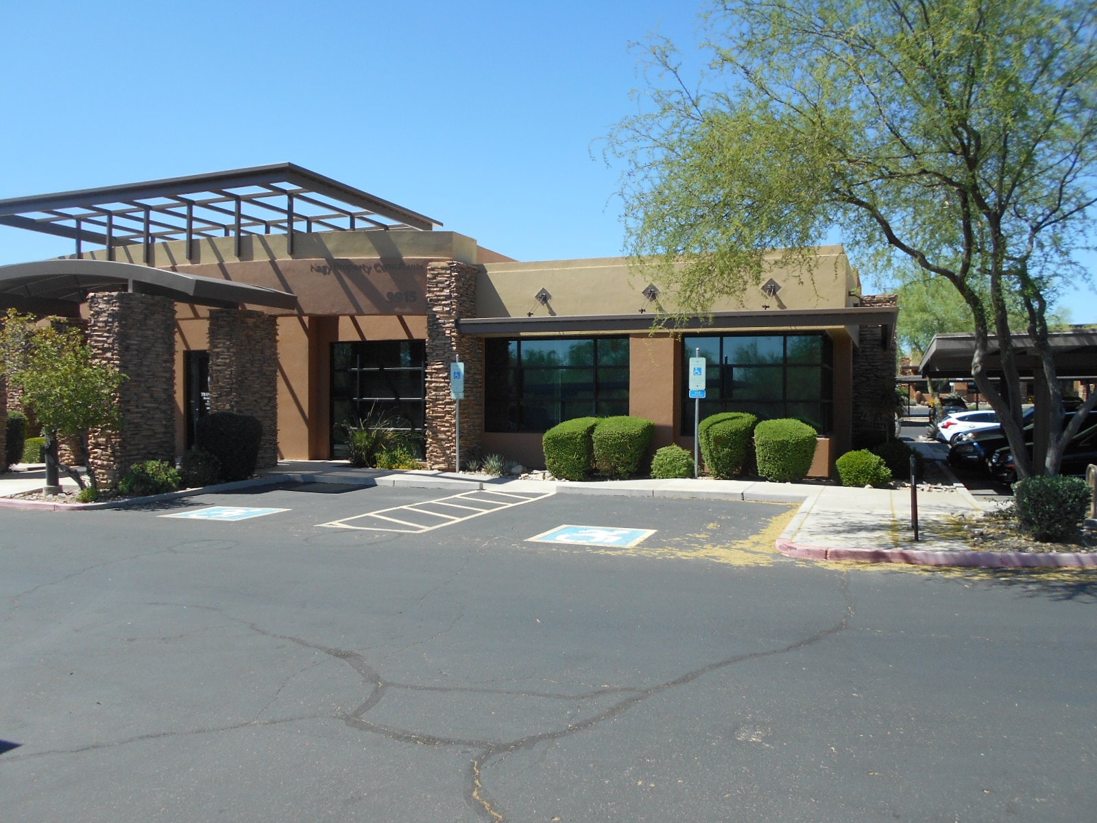 9915 E Bell Rd, Scottsdale, AZ à louer Photo du bâtiment- Image 1 de 2