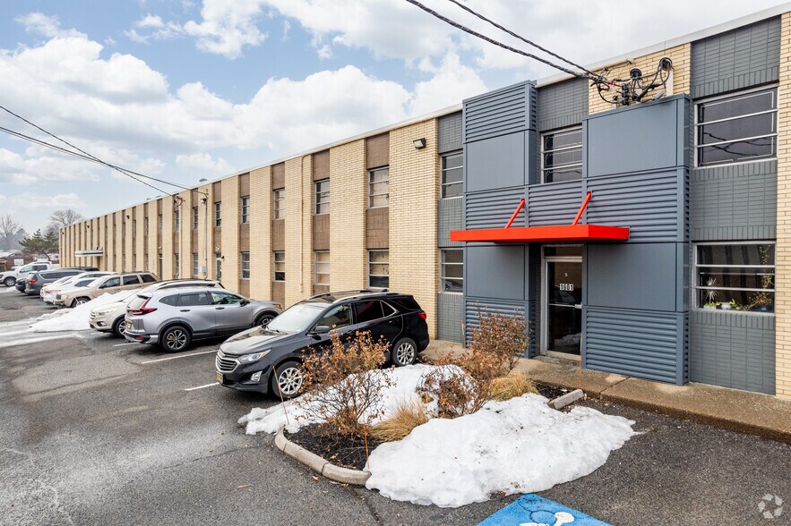 1601 Sherman Ave, Pennsauken, NJ à vendre - Photo du bâtiment - Image 2 de 5