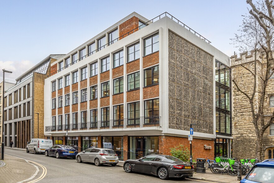 20 St. John's Ln, Londres à vendre - Photo du bâtiment - Image 2 de 76