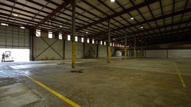 3702 Knapp Rd, Pearland, TX for lease Interior Photo- Image 1 of 7