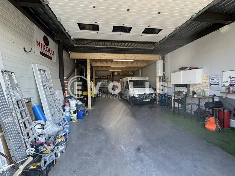 553 Rue Du Chat Botte, Beynost à louer - Photo intérieure - Image 3 de 14