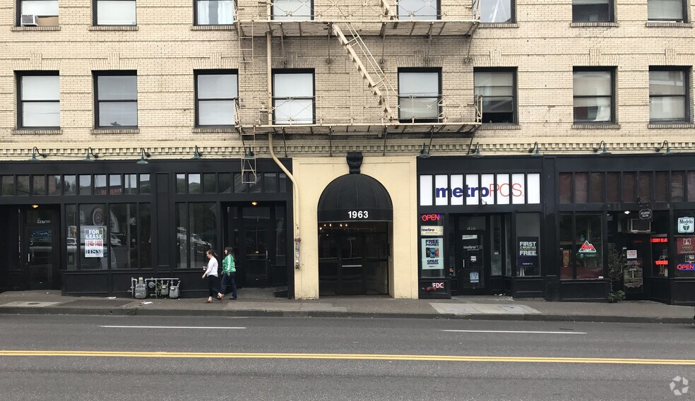 1951-1967 NW Burnside St, Portland, OR à vendre - Photo du bâtiment - Image 3 de 50