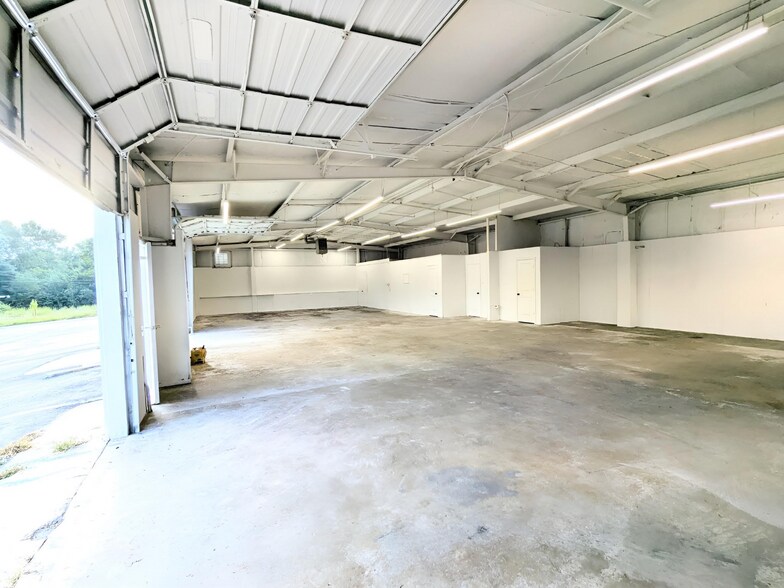 409 Westbrook Ct, Spartanburg, SC à louer - Photo du bâtiment - Image 2 de 4
