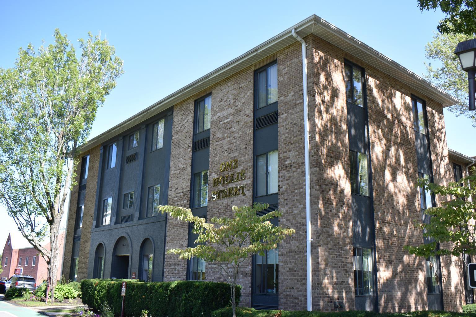 1 Hollis St, Wellesley, MA for lease Building Photo- Image 1 of 8