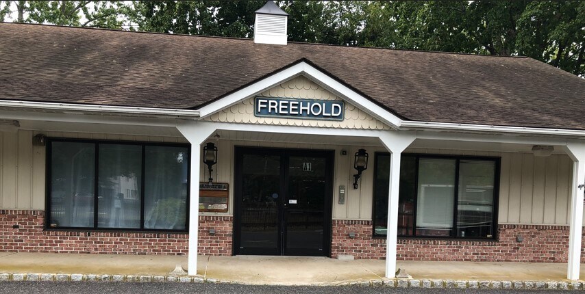 2 Monmouth Ave, Freehold, NJ à louer - Photo du bâtiment - Image 2 de 4