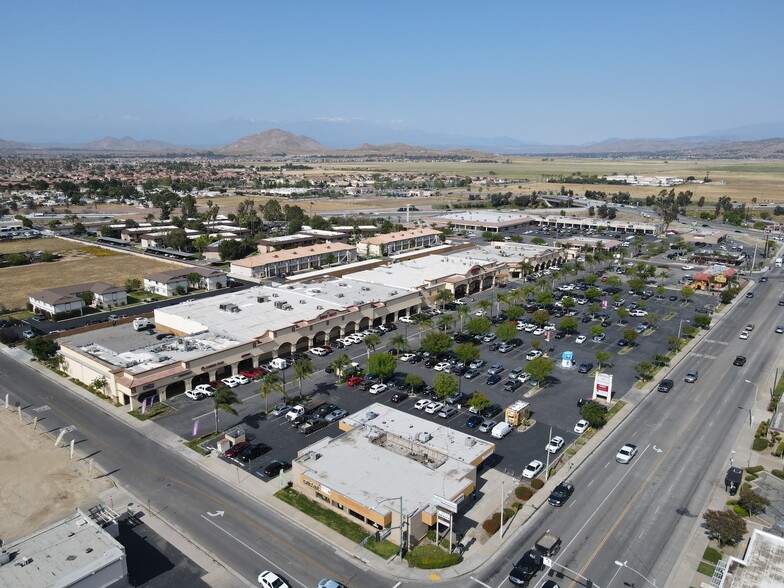 400-498 4th St, Perris, CA for lease - Building Photo - Image 3 of 11