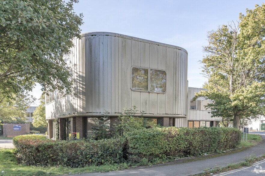 Dorcan Complex, Swindon à vendre - Photo du bâtiment - Image 2 de 2