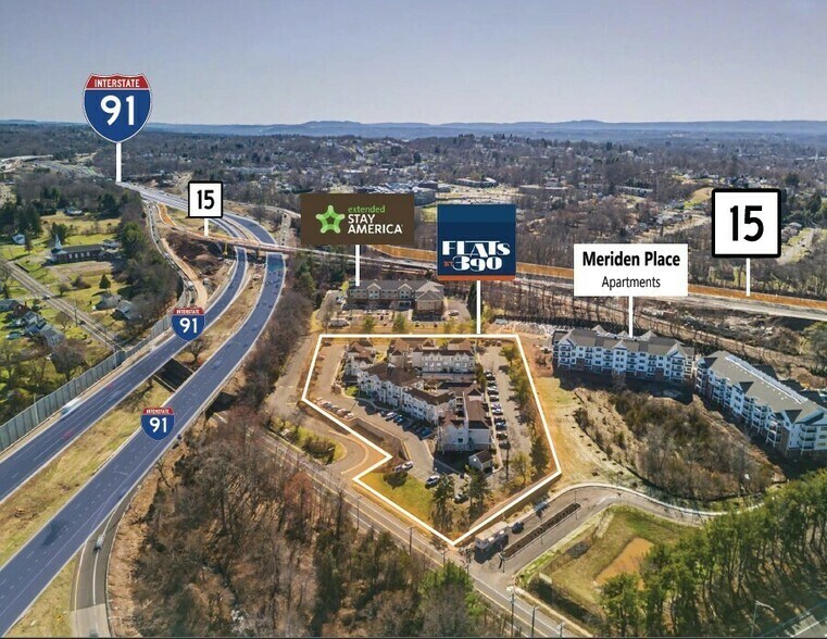 390 Bee St, Meriden, CT à vendre - Photo du bâtiment - Image 2 de 21