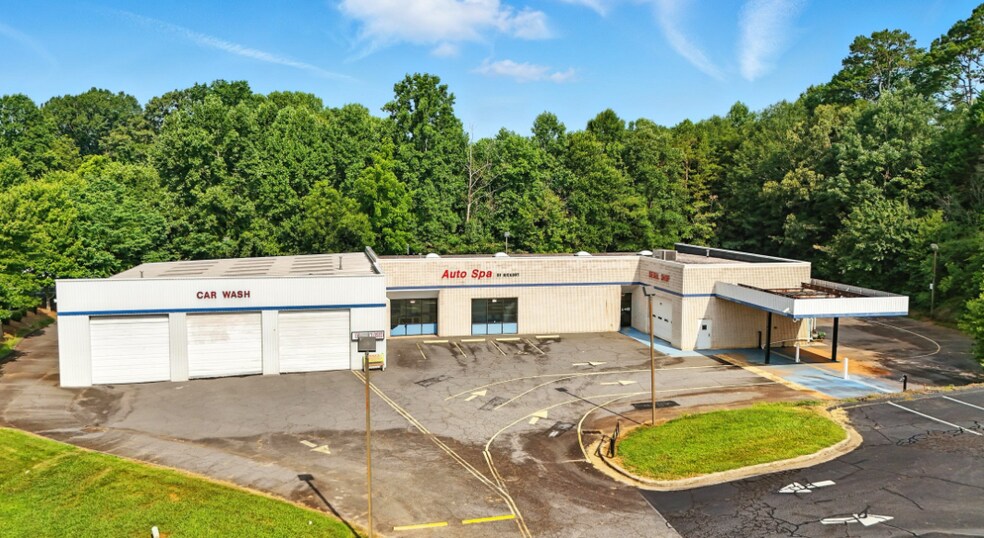 2931 N Center St, Hickory, NC à vendre - Vidéo sur l’inscription commerciale - Image 2 de 40