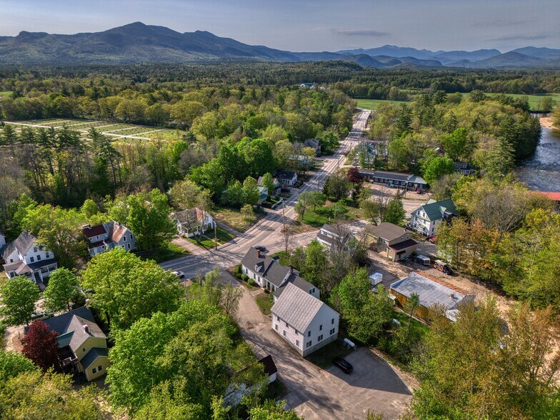 87 Washington St, Conway, NH à vendre - Photo du bâtiment - Image 3 de 28