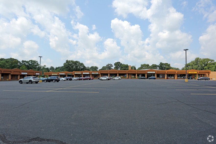 429 S Evergreen Ave, Woodbury, NJ for lease - Primary Photo - Image 2 of 7