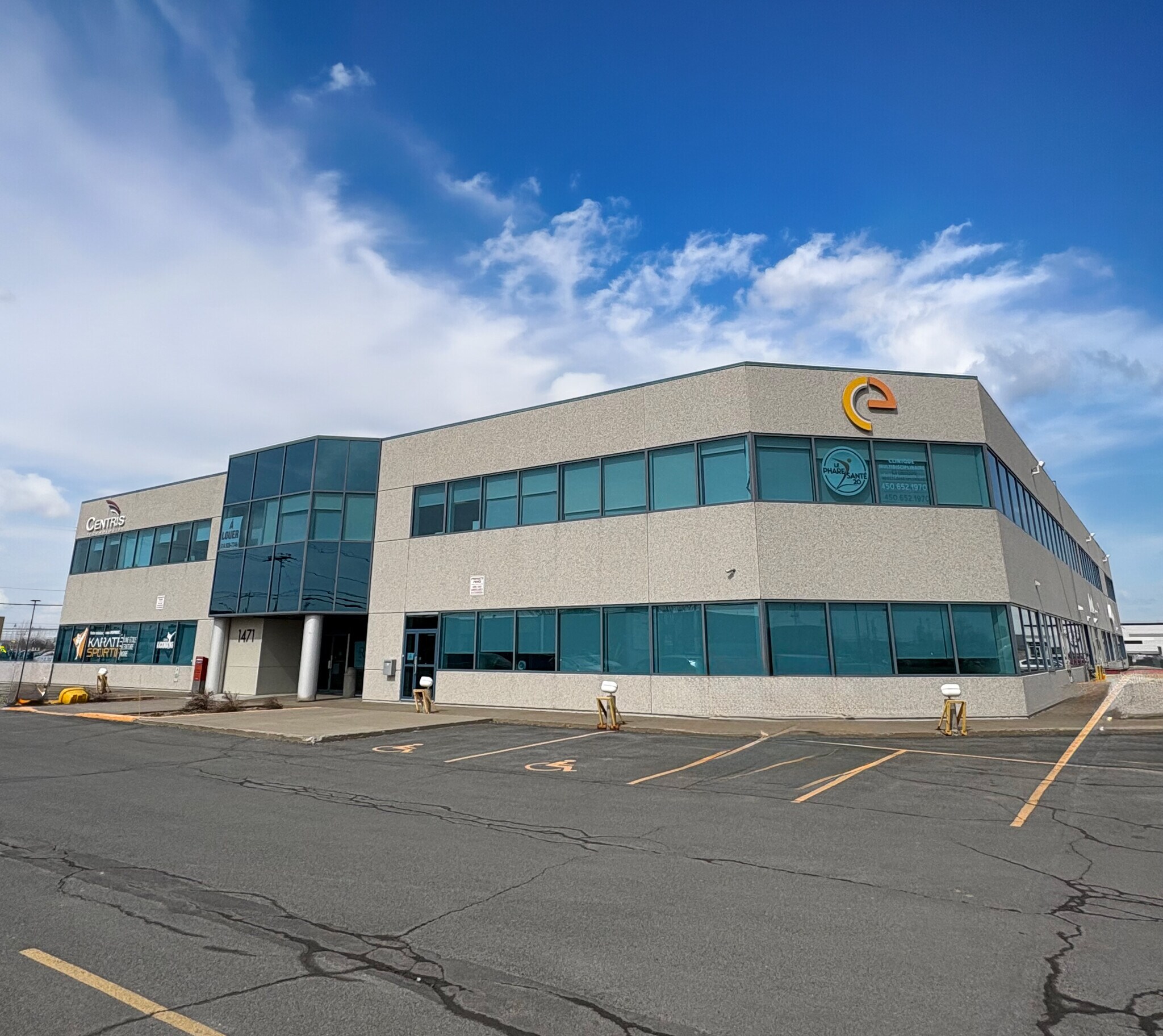 1471 Boul Lionel-Boulet, Varennes, QC for lease Building Photo- Image 1 of 2