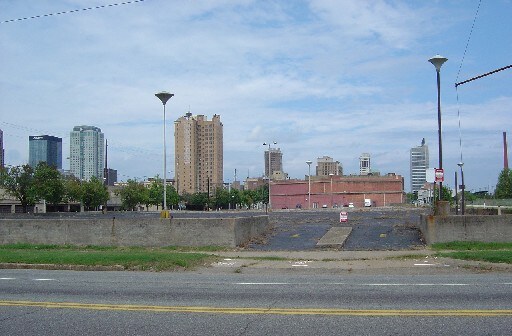 1401 1st Ave N, Birmingham, AL à louer - Photo du bâtiment - Image 1 de 1