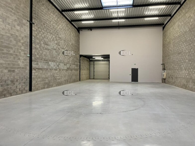 Flex in Persan for sale - Building Photo - Image 3 of 5