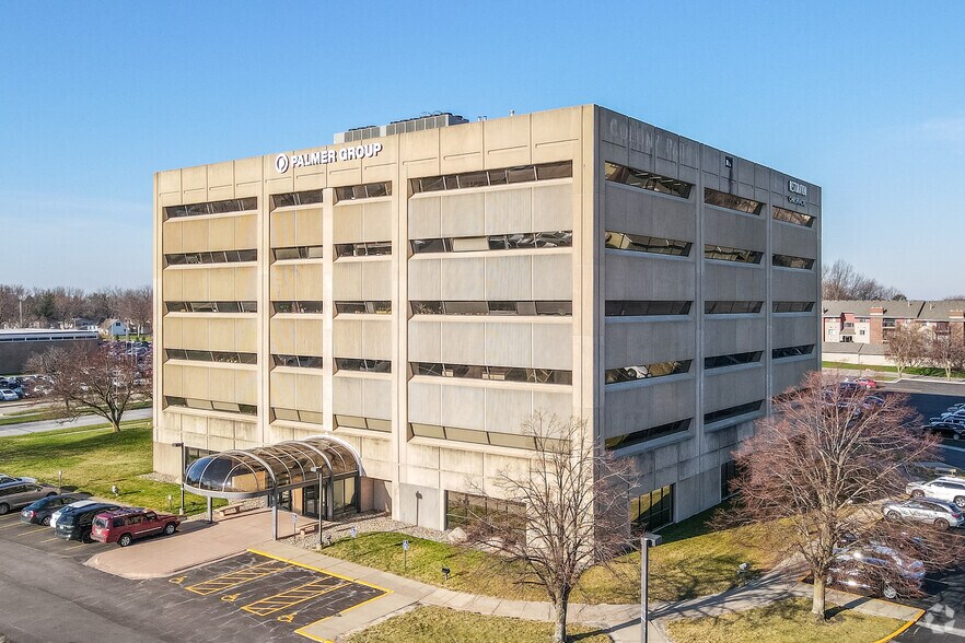 3737 Woodland Ave, West Des Moines, IA à louer - Photo du bâtiment - Image 2 de 10