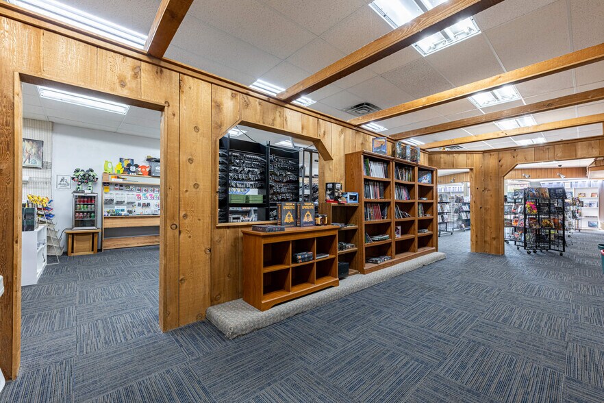 13-15 W Main St, Fairborn, OH à vendre - Photo intérieure - Image 3 de 6