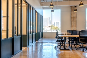 4201 Main St, Houston, TX for lease Interior Photo- Image 1 of 24