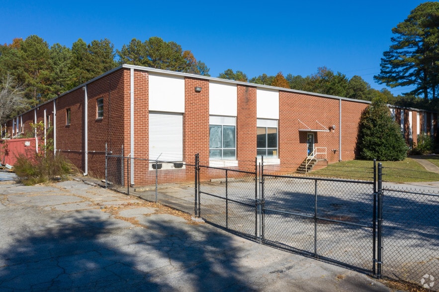 4445 Wendell Dr SW, Atlanta, GA for lease - Building Photo - Image 1 of 22